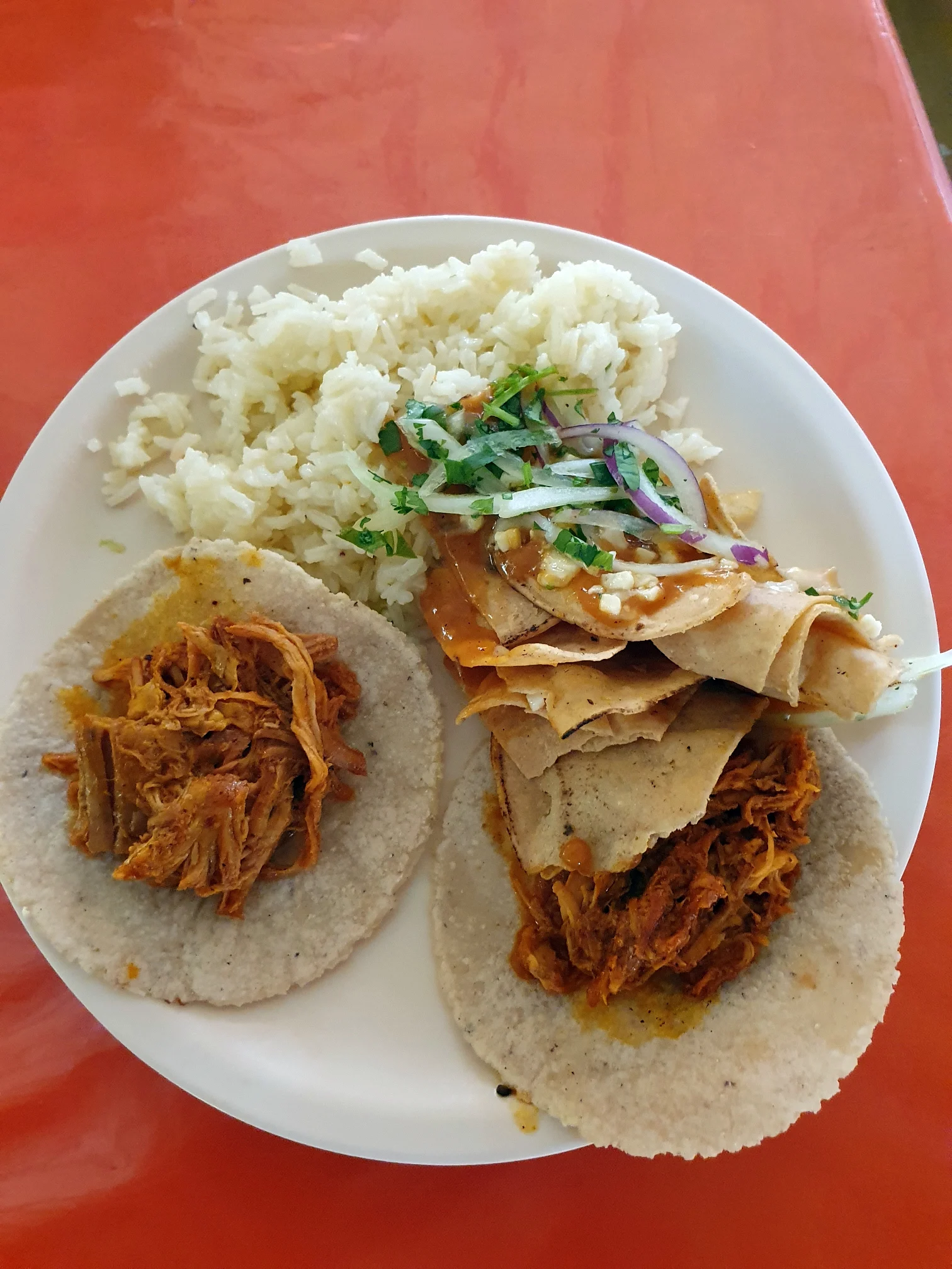 <img alt="" src="/user/pages/tecartmedia/mexiko/chichen-itza/chichen-itza-mittagsessen/20250205_104121.webp?title" />