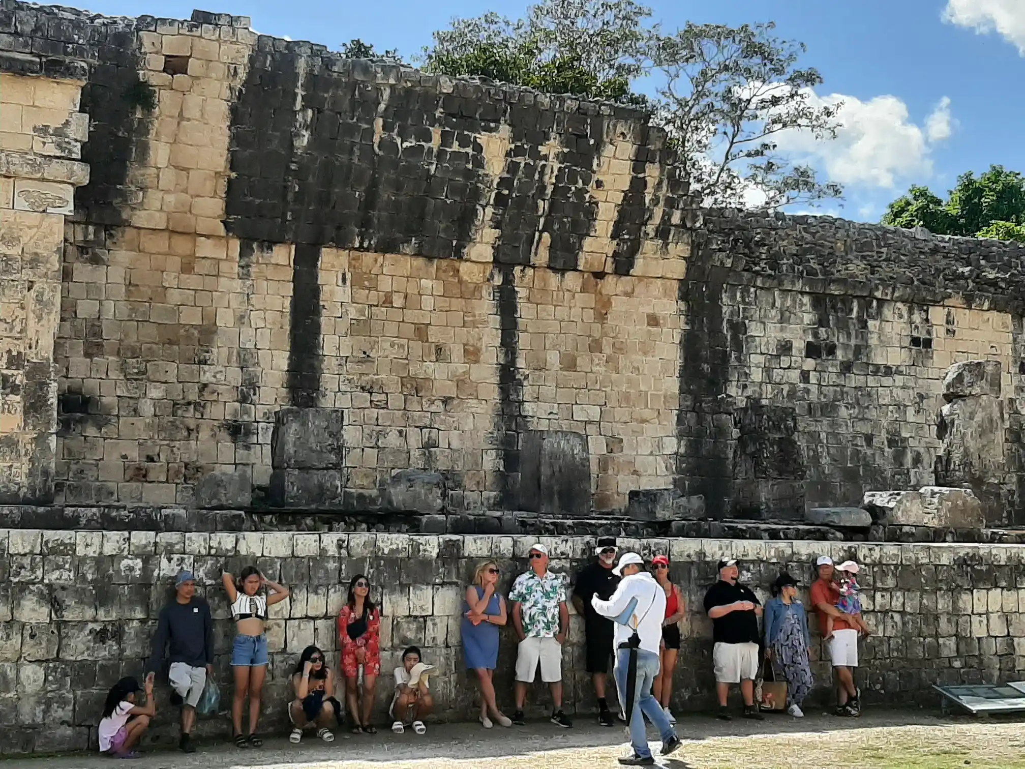 <img alt="" src="/user/pages/tecartmedia/mexiko/chichen-itza/chichen-itza/20250205_123400.webp?title" />