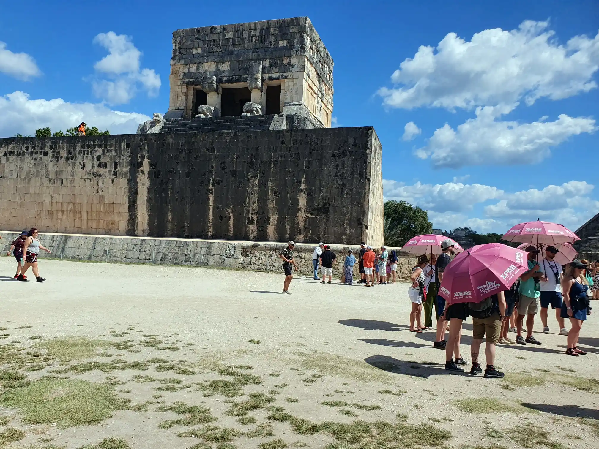<img alt="" src="/user/pages/tecartmedia/mexiko/chichen-itza/chichen-itza/20250205_123855.webp?title" />