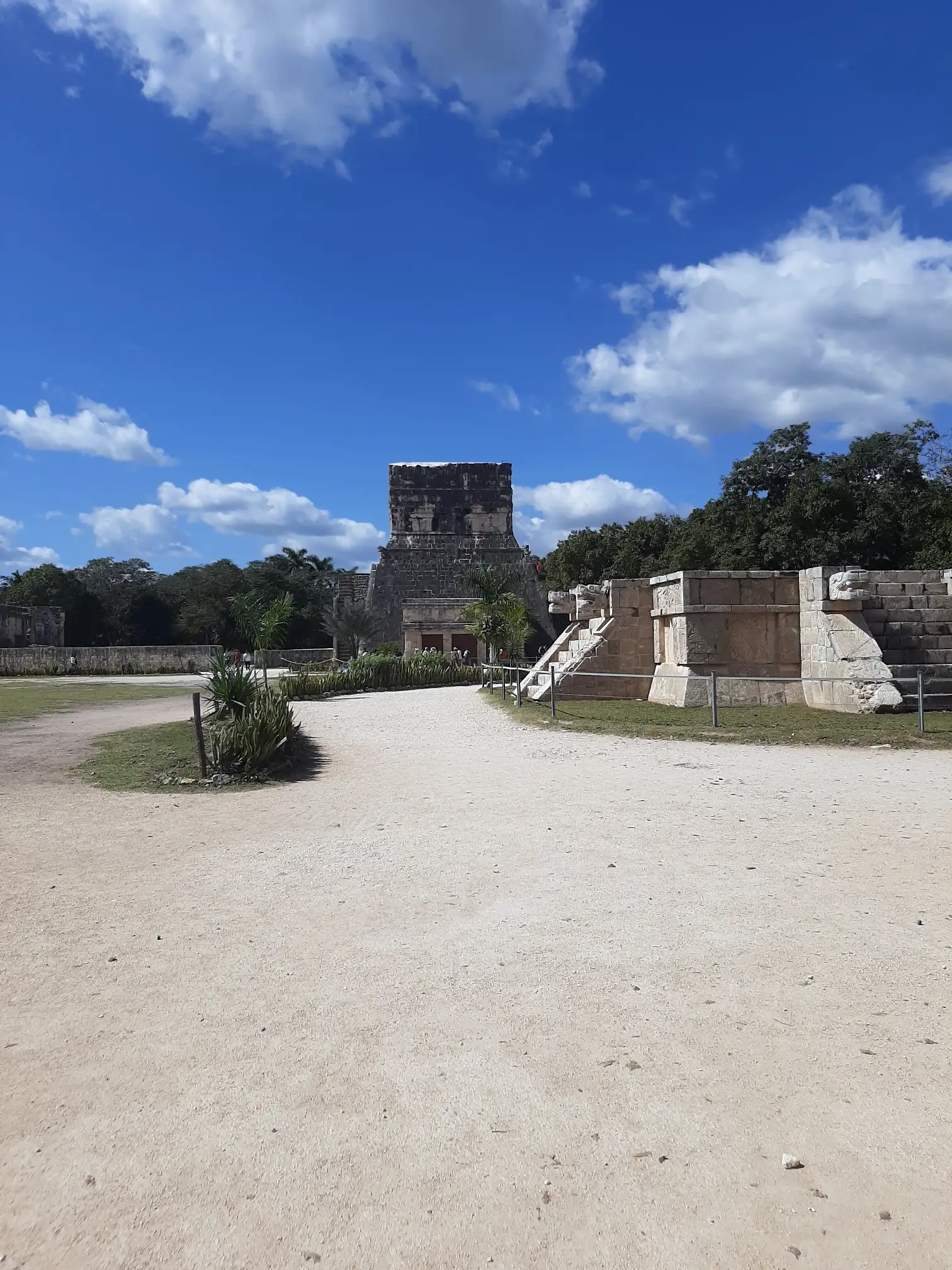 <img alt="" src="/user/pages/tecartmedia/mexiko/chichen-itza/chichen-itza/20250205_124915.webp?title" />