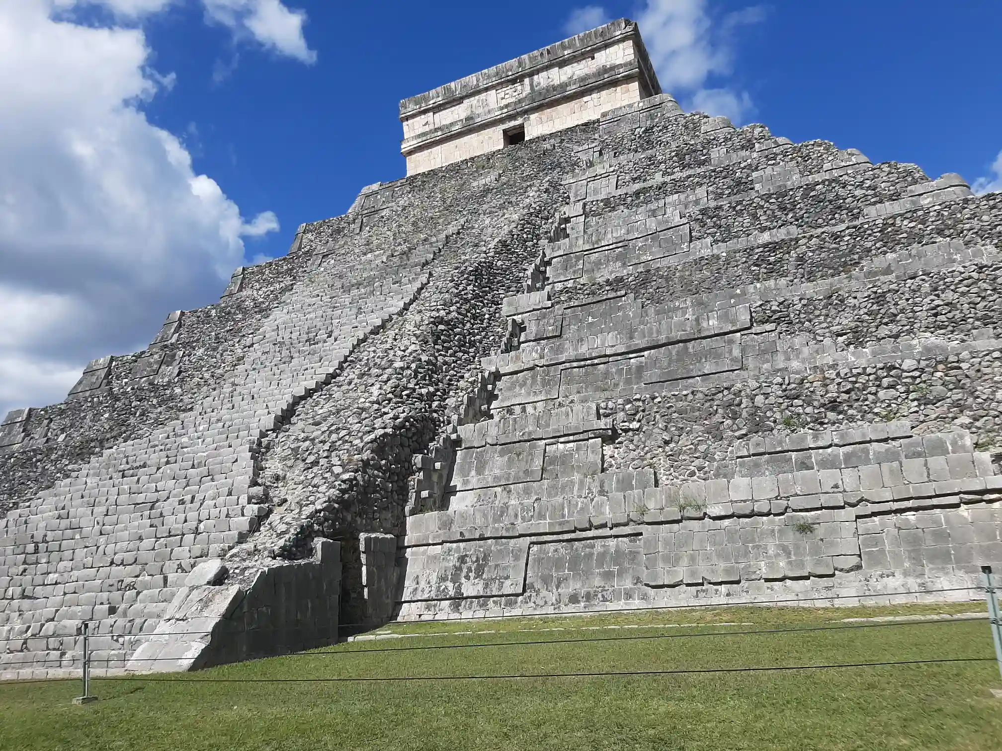 <img alt="" src="/user/pages/tecartmedia/mexiko/chichen-itza/chichen-itza/20250205_133638.webp?title" />